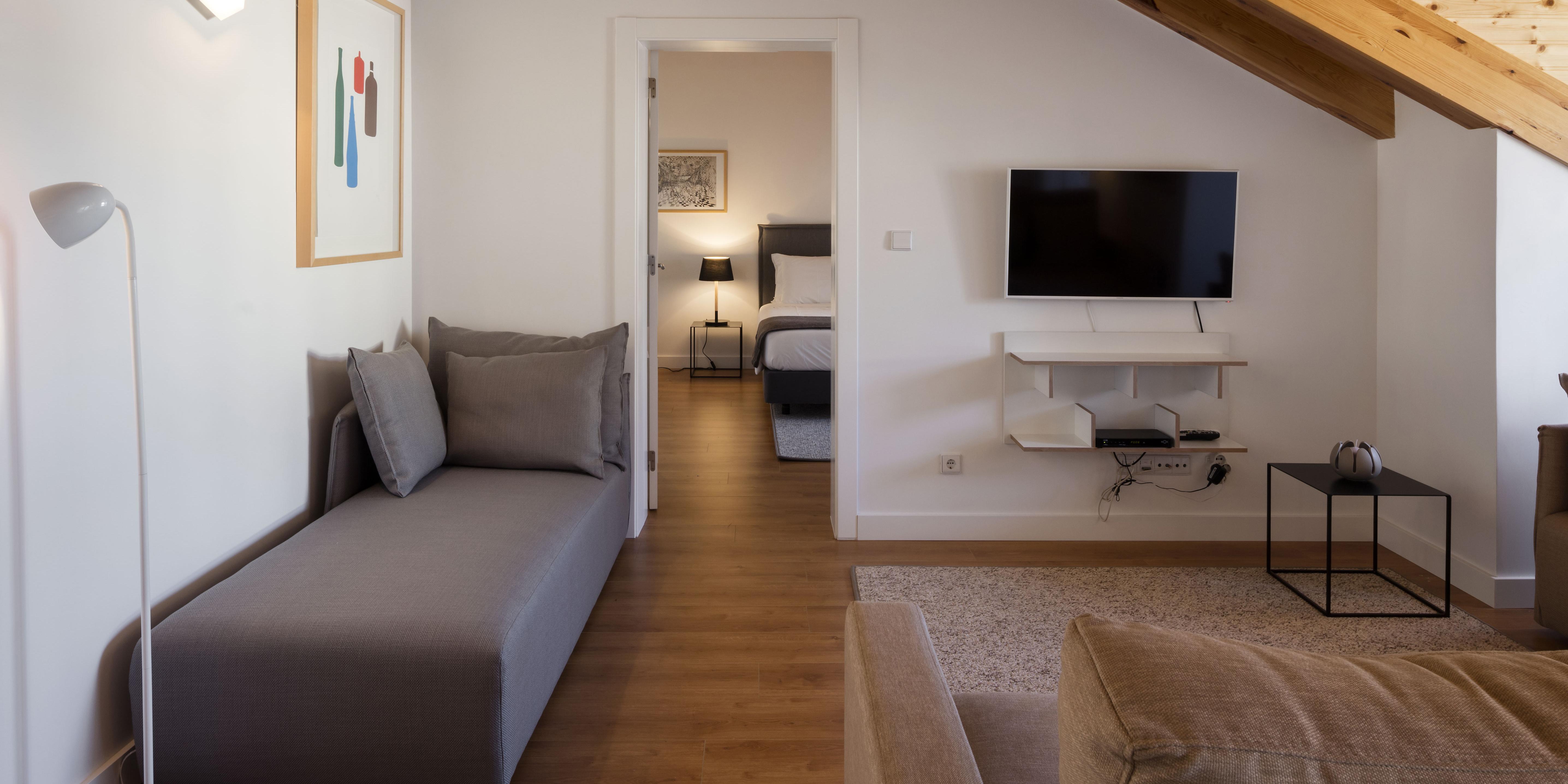 Serviced - Baixa Castelo Apartment